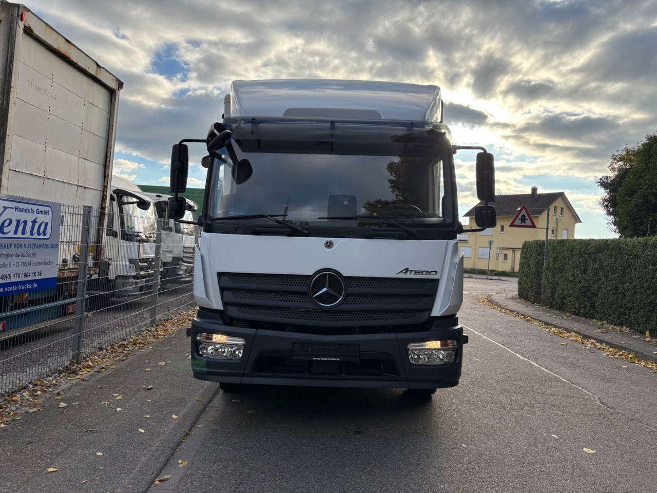 Mercedes-Benz Atego III 1227L, Euro-6, 2xAHK, Klima, Abbiegeas - Truk box: gambar 2 Mercedes-Benz Atego III 1227L, Euro-6, 2xAHK, Klima, Abbiegeas - Truk box: gambar 2