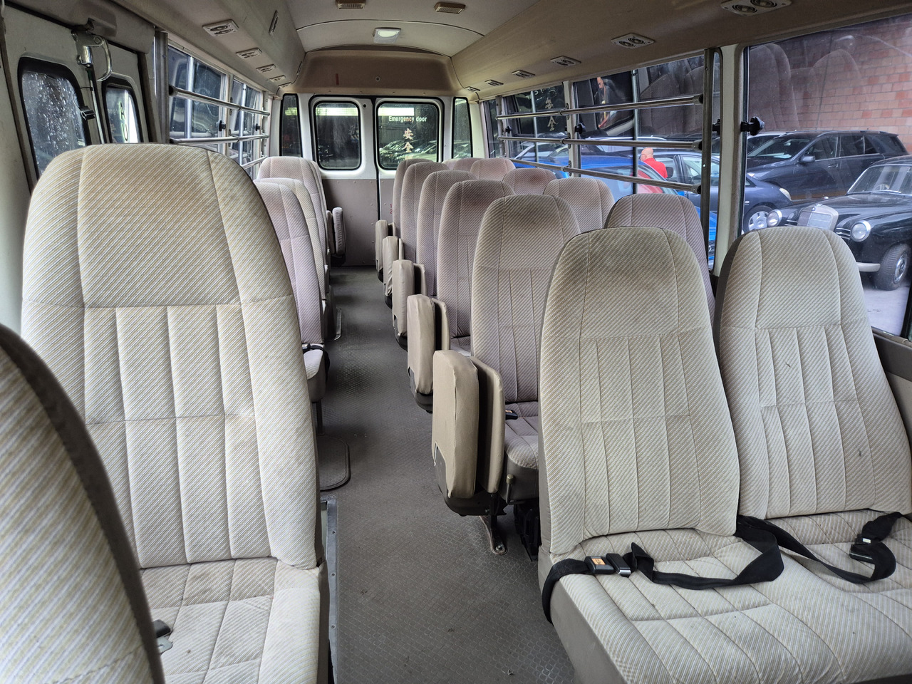 TOYOTA Coaster ... 30 places .. climatisé ....BELGIQUE - Bus mini, Van penumpang: gambar 5 TOYOTA Coaster ... 30 places .. climatisé ....BELGIQUE - Bus mini, Van penumpang: gambar 5