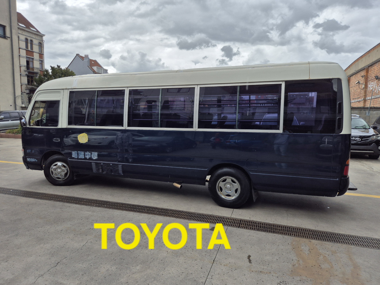 TOYOTA Coaster ... 30 places .. climatisé ....BELGIQUE - Bus mini, Van penumpang: gambar 3 TOYOTA Coaster ... 30 places .. climatisé ....BELGIQUE - Bus mini, Van penumpang: gambar 3