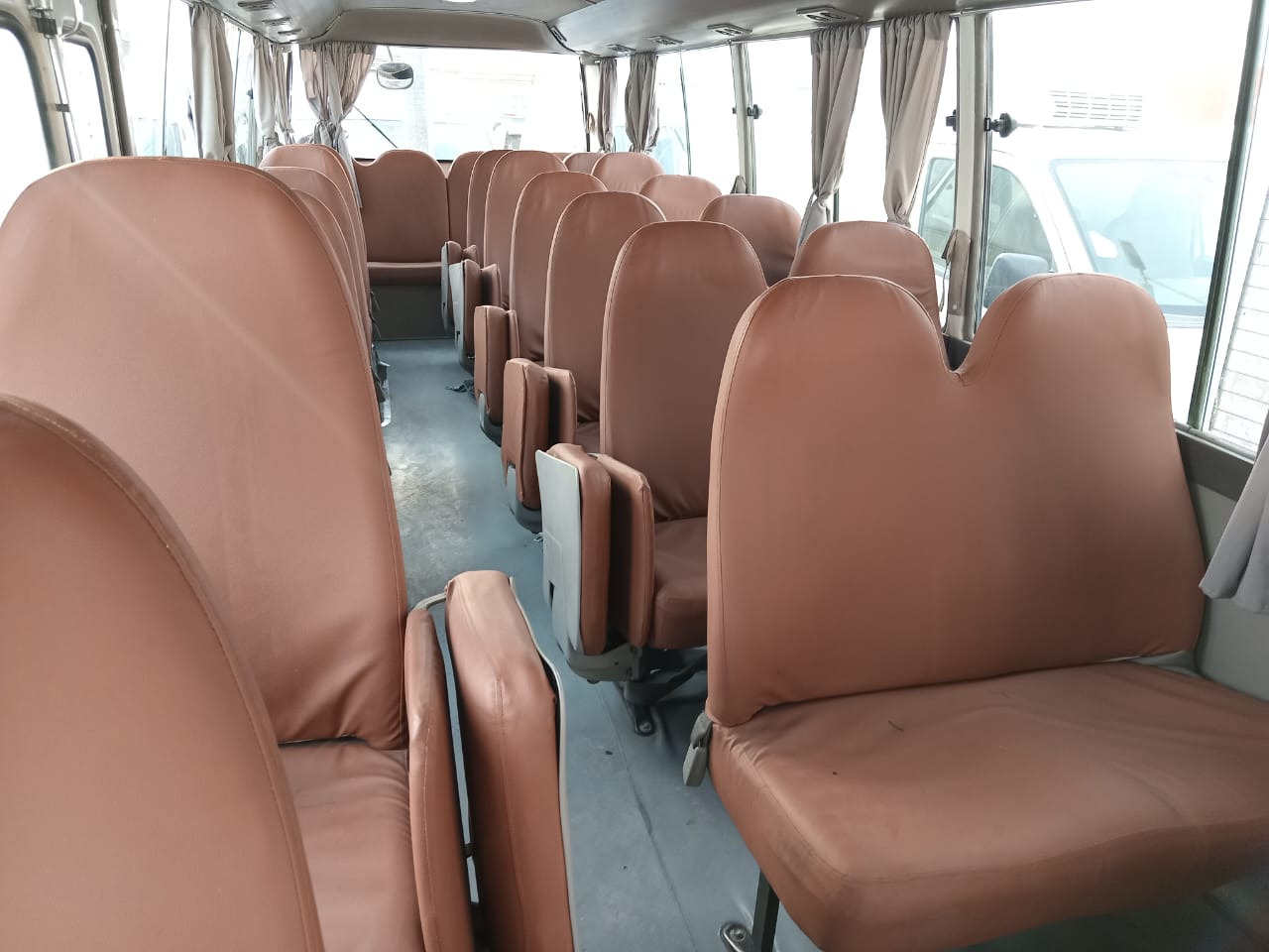 TOYOTA Coaster ... 30 places - diesel - climatisé ... BELGIQUE.. - Bus mini, Van penumpang: gambar 4 TOYOTA Coaster ... 30 places - diesel - climatisé ... BELGIQUE.. - Bus mini, Van penumpang: gambar 4