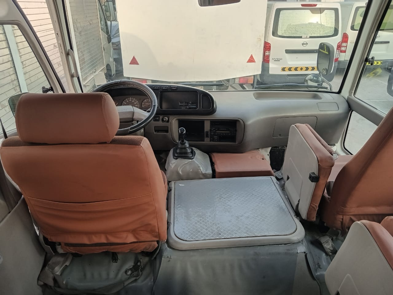 TOYOTA Coaster ... 30 places - diesel - climatisé ... BELGIQUE.. - Bus mini, Van penumpang: gambar 5 TOYOTA Coaster ... 30 places - diesel - climatisé ... BELGIQUE.. - Bus mini, Van penumpang: gambar 5