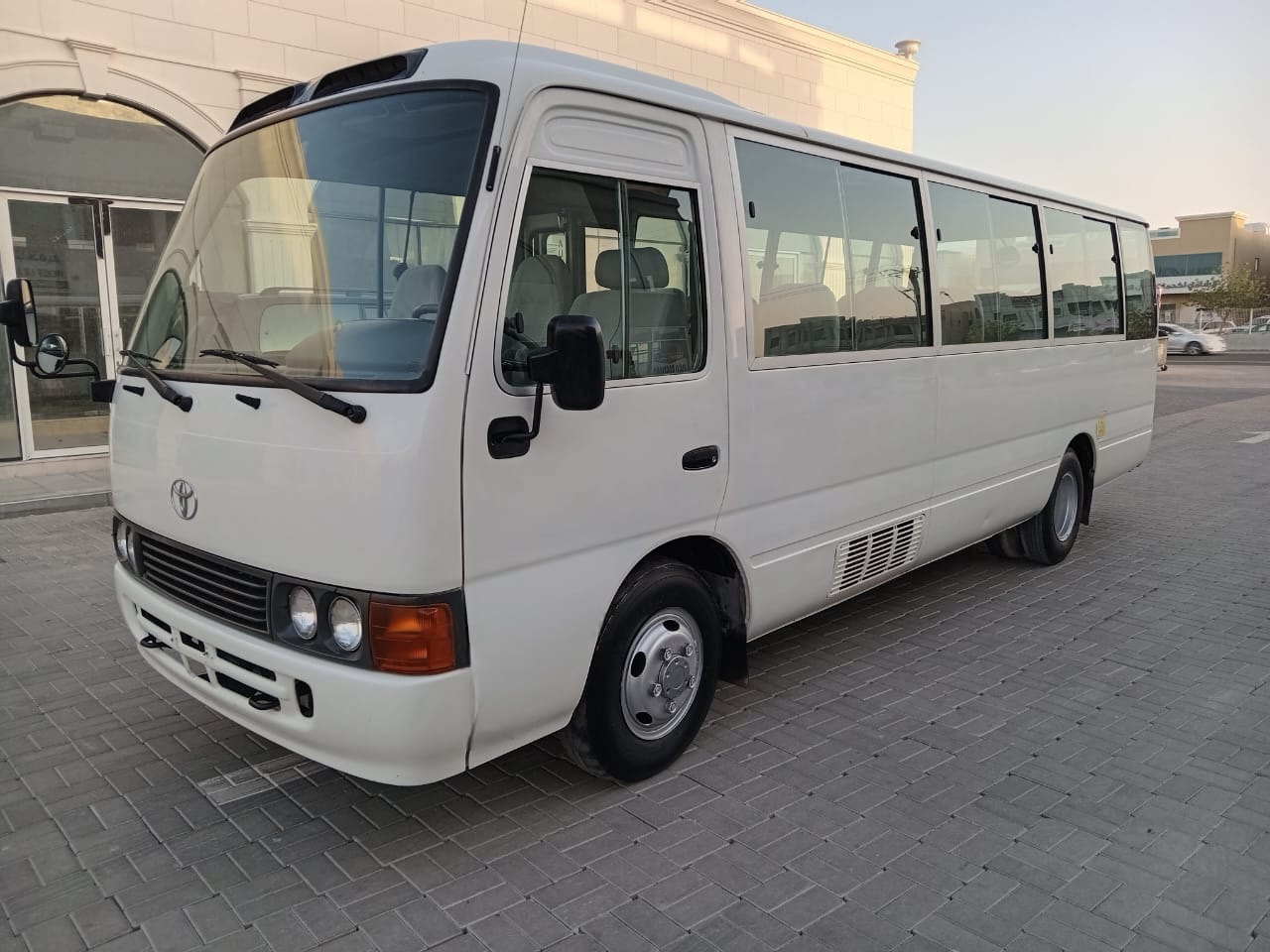 TOYOTA Coaster ... 30 places - diesel - climatisé ... BELGIQUE.. - Bus mini, Van penumpang: gambar 1 TOYOTA Coaster ... 30 places - diesel - climatisé ... BELGIQUE.. - Bus mini, Van penumpang: gambar 1