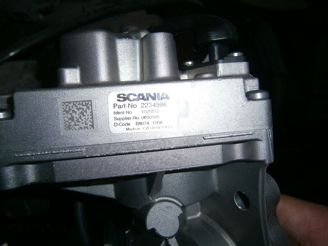 Scania S R N G truck - Manifold masuk untuk Truk: gambar 1 Scania S R N G truck - Manifold masuk untuk Truk: gambar 1