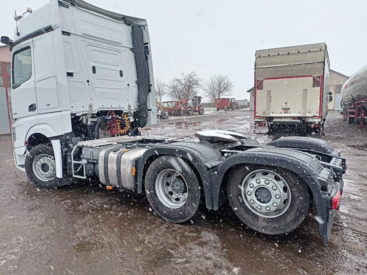 Mercedes-Benz Actros 2551 - Tractor head: gambar 2 Mercedes-Benz Actros 2551 - Tractor head: gambar 2