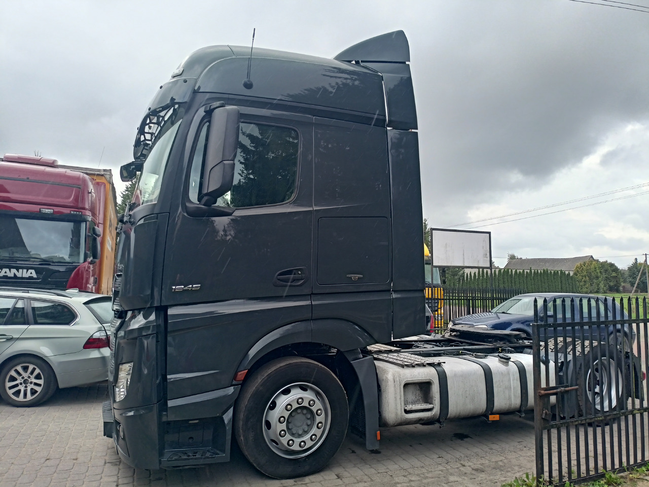 Mercedes-Benz Mp4 1845 mega - Tractor head: gambar 5 Mercedes-Benz Mp4 1845 mega - Tractor head: gambar 5