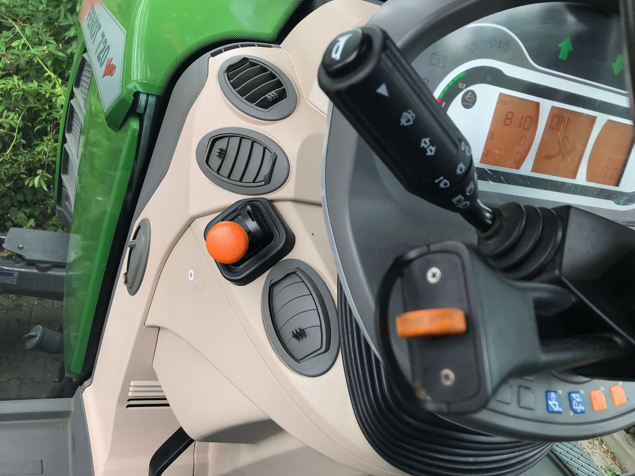 Traktor FENDT 720 Vario S4 PowerPlus: gambar 25