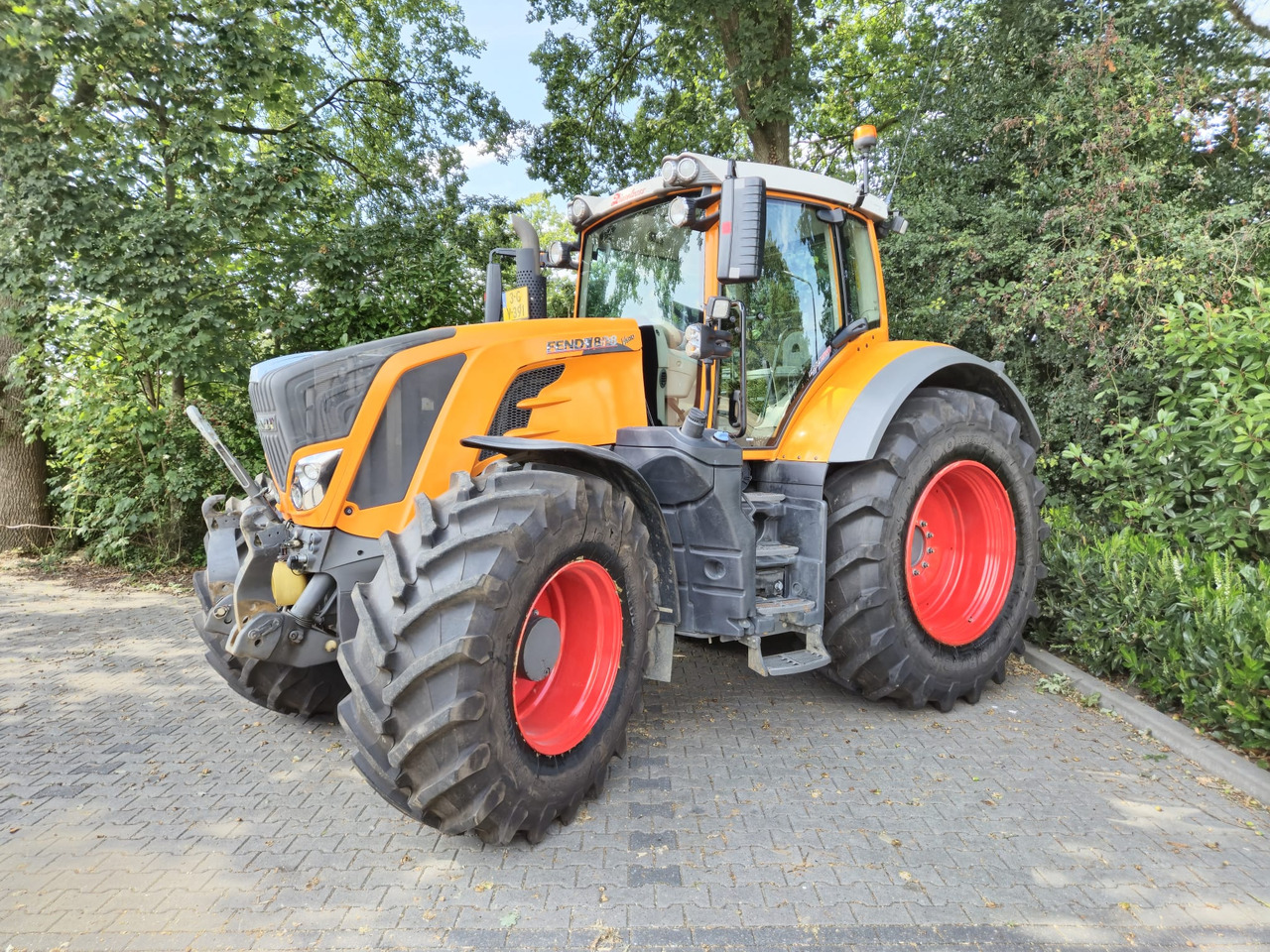 FENDT 828 Vario S4 ProfiPlus - Traktor: gambar 1 FENDT 828 Vario S4 ProfiPlus - Traktor: gambar 1