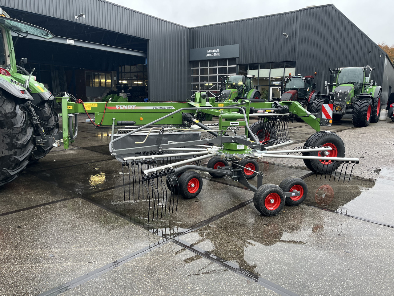 FENDT Former 880 - Tedder/ Menyapu: gambar 5 FENDT Former 880 - Tedder/ Menyapu: gambar 5