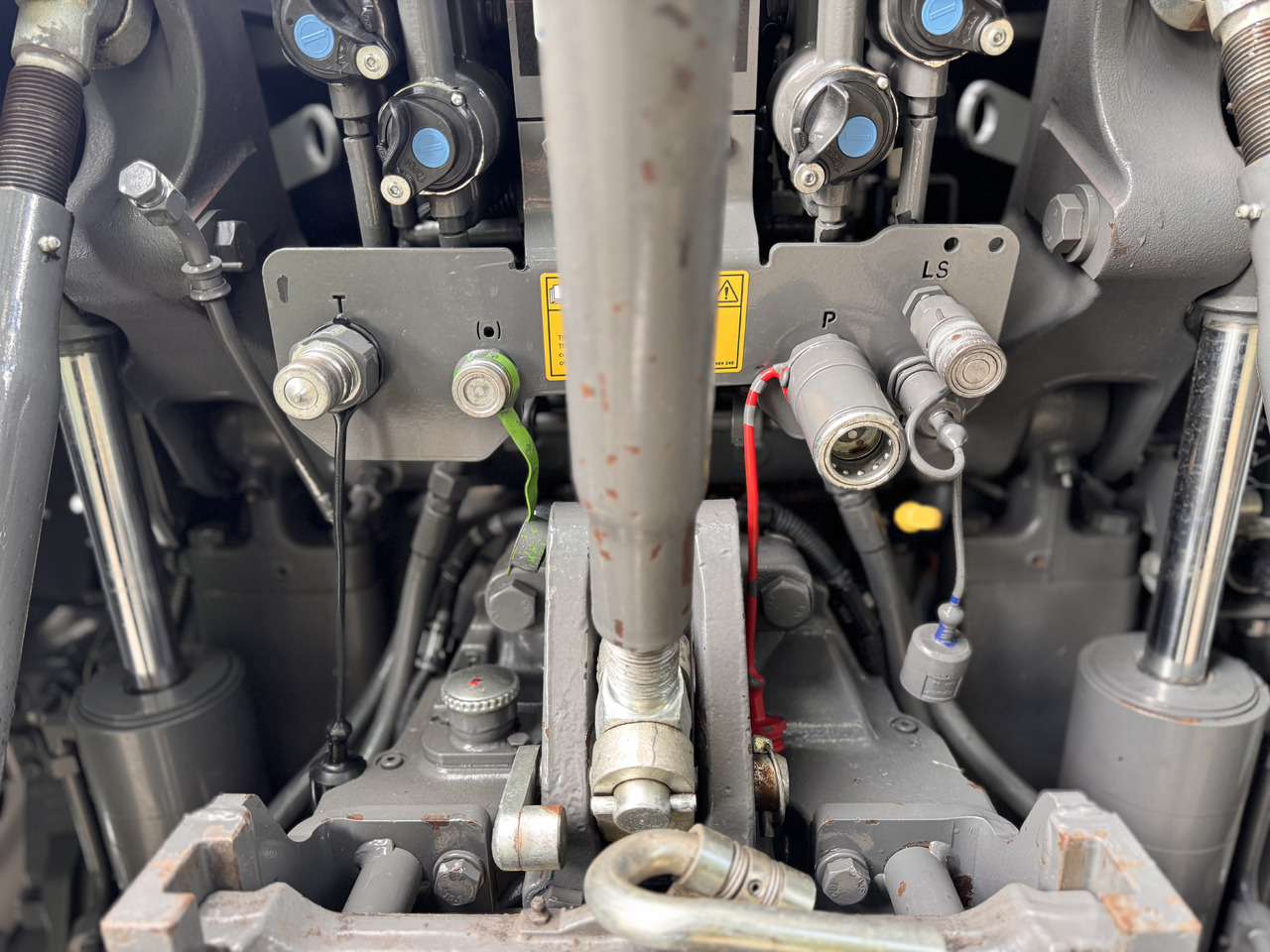 Traktor MASSEY FERGUSON 8s.205 Dyna7 Exclusive: gambar 18