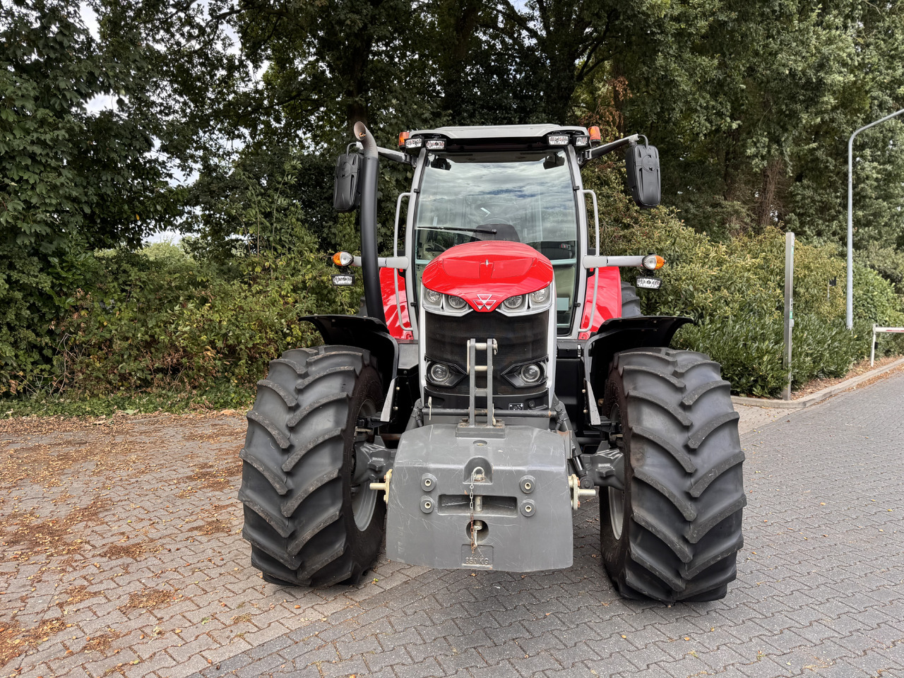 Massey Ferguson 7s.180 Dyna6 Efficient - Traktor: gambar 5 Massey Ferguson 7s.180 Dyna6 Efficient - Traktor: gambar 5