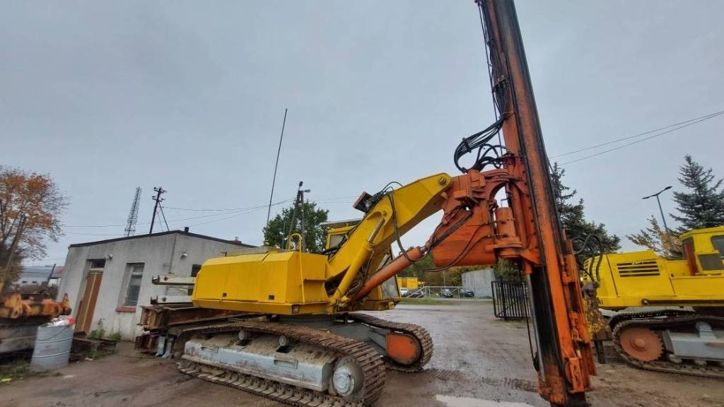 Sopir tumpukan ABI MULLER MS-M12000T SENNEBOGEN SR28T bauer bg rg rtg: gambar 13 Sopir tumpukan ABI MULLER MS-M12000T SENNEBOGEN SR28T bauer bg rg rtg: gambar 13