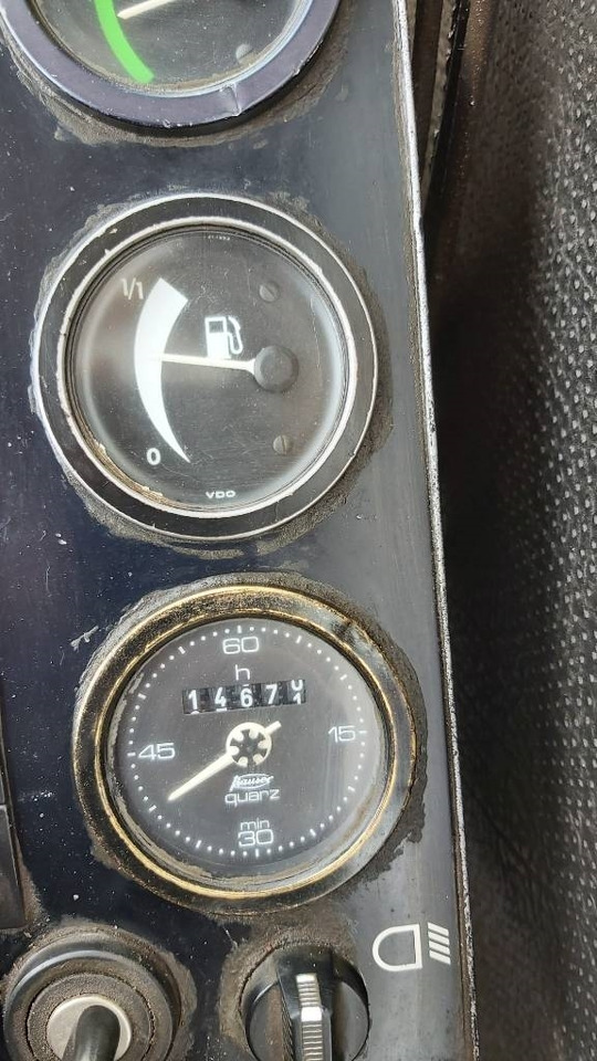 Sopir tumpukan ABI MULLER MS-M12000T SENNEBOGEN SR28T bauer bg rg rtg: gambar 8 Sopir tumpukan ABI MULLER MS-M12000T SENNEBOGEN SR28T bauer bg rg rtg: gambar 8