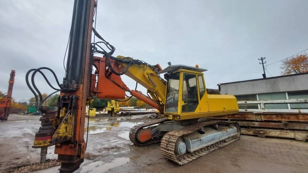 Sopir tumpukan ABI MULLER MS-M12000T SENNEBOGEN SR28T bauer bg rg rtg: gambar 28 Sopir tumpukan ABI MULLER MS-M12000T SENNEBOGEN SR28T bauer bg rg rtg: gambar 28