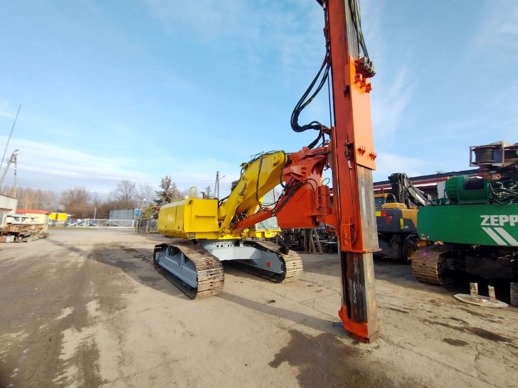 Sopir tumpukan ABI MULLER MS-M12000T SENNEBOGEN SR28T bauer bg rg rtg: gambar 21 Sopir tumpukan ABI MULLER MS-M12000T SENNEBOGEN SR28T bauer bg rg rtg: gambar 21