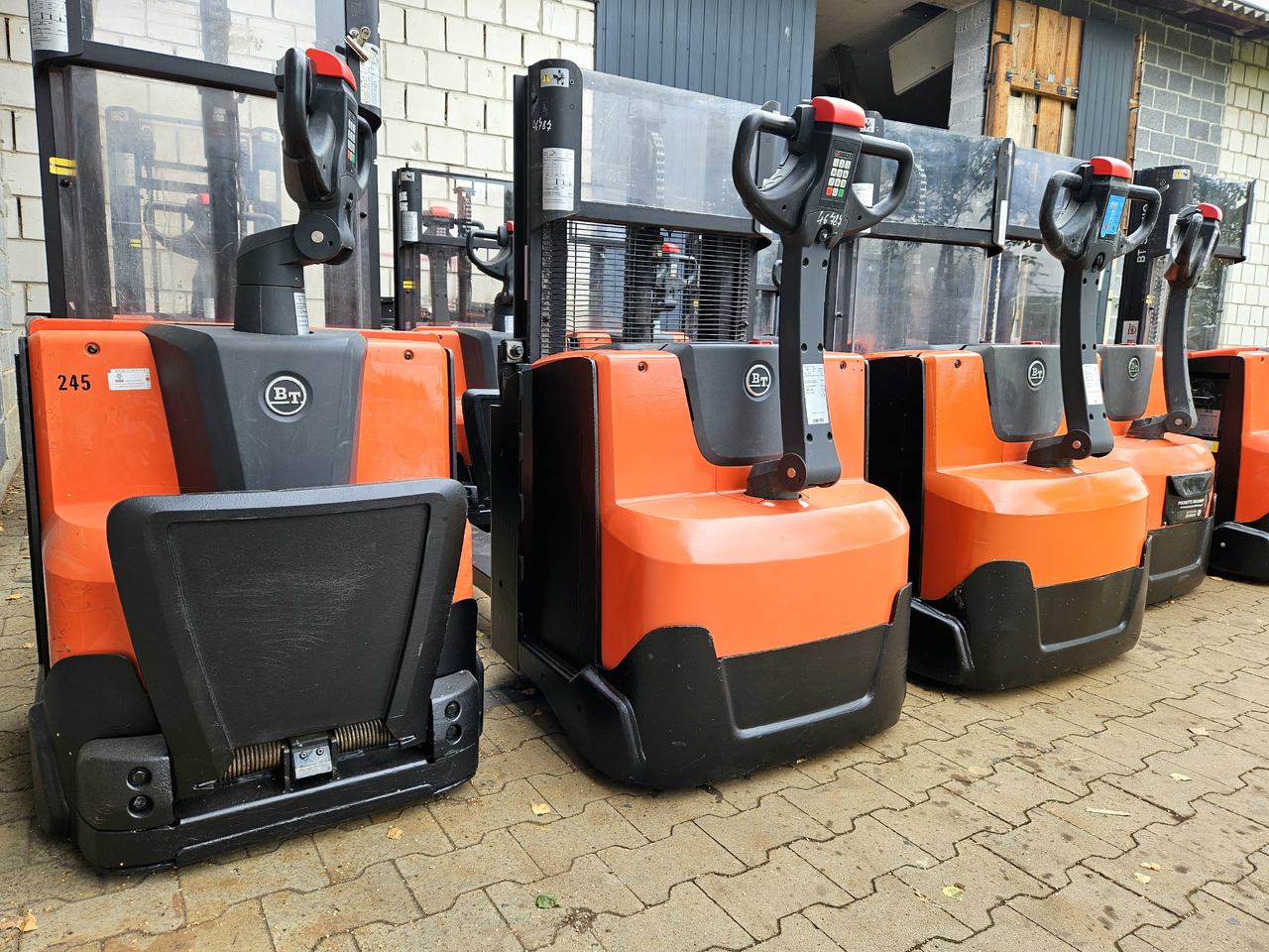 Toyota SWE 200D - Penumpuk: gambar 3 Toyota SWE 200D - Penumpuk: gambar 3