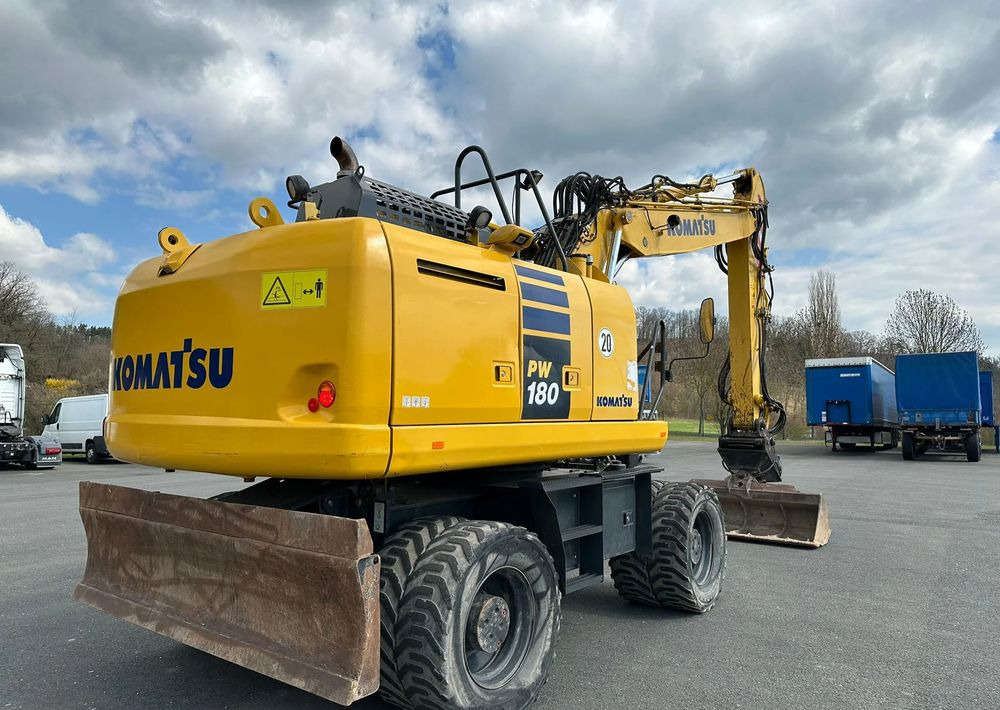 Komatsu PW 180-10, 2017 ROK, 6000 MTH, OIL QUICK - Ekskavator roda: gambar 2 Komatsu PW 180-10, 2017 ROK, 6000 MTH, OIL QUICK - Ekskavator roda: gambar 2