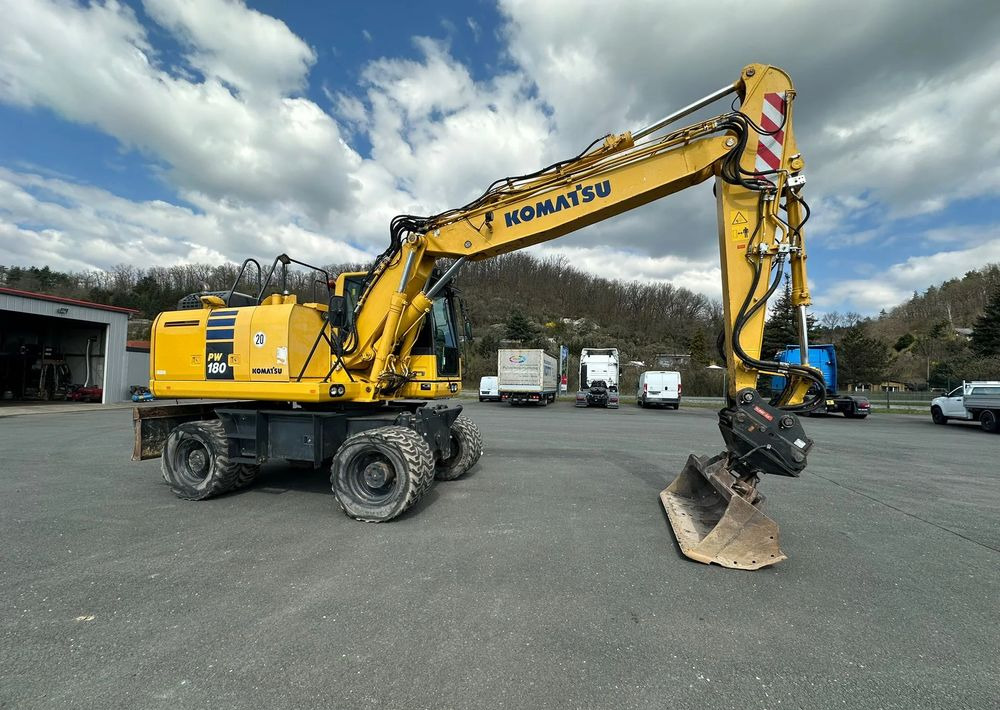 Komatsu PW 180-10, 2017 ROK, 6000 MTH, OIL QUICK - Ekskavator roda: gambar 1 Komatsu PW 180-10, 2017 ROK, 6000 MTH, OIL QUICK - Ekskavator roda: gambar 1