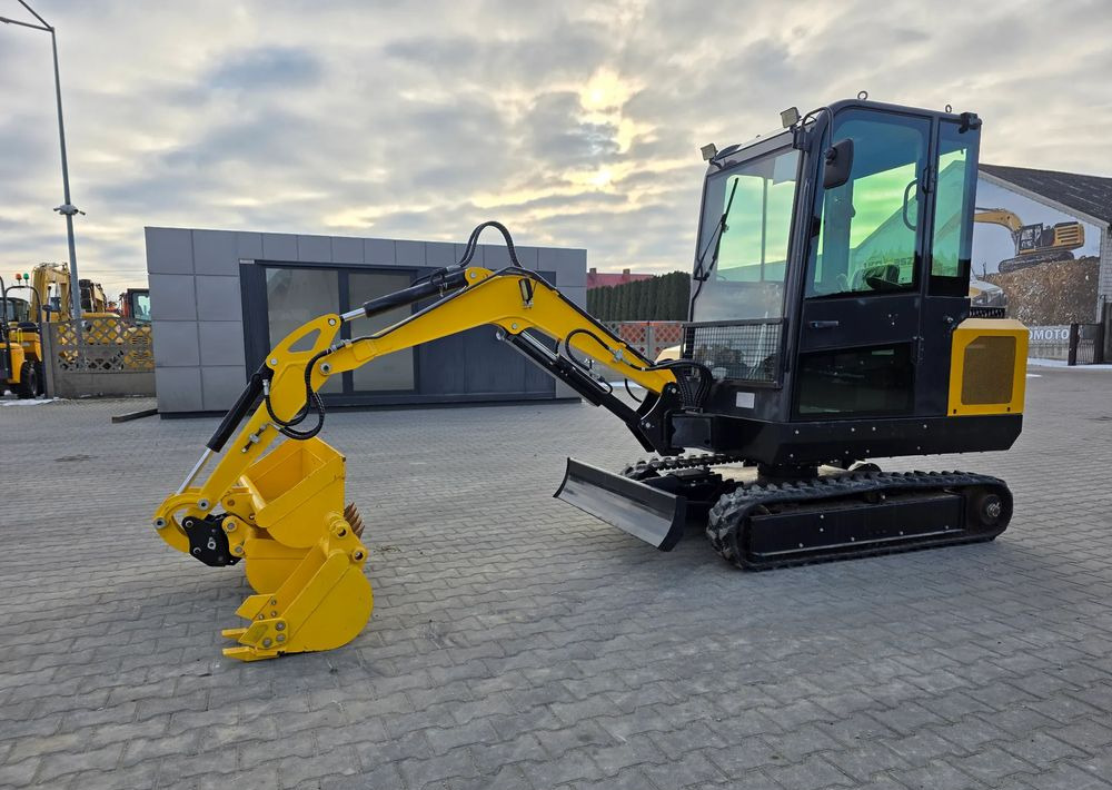 Ekskavator mini Kubota RIPPA R340, WAGA 3T, SILNIK KUBOTA V1505, 18.2 kW: gambar 1