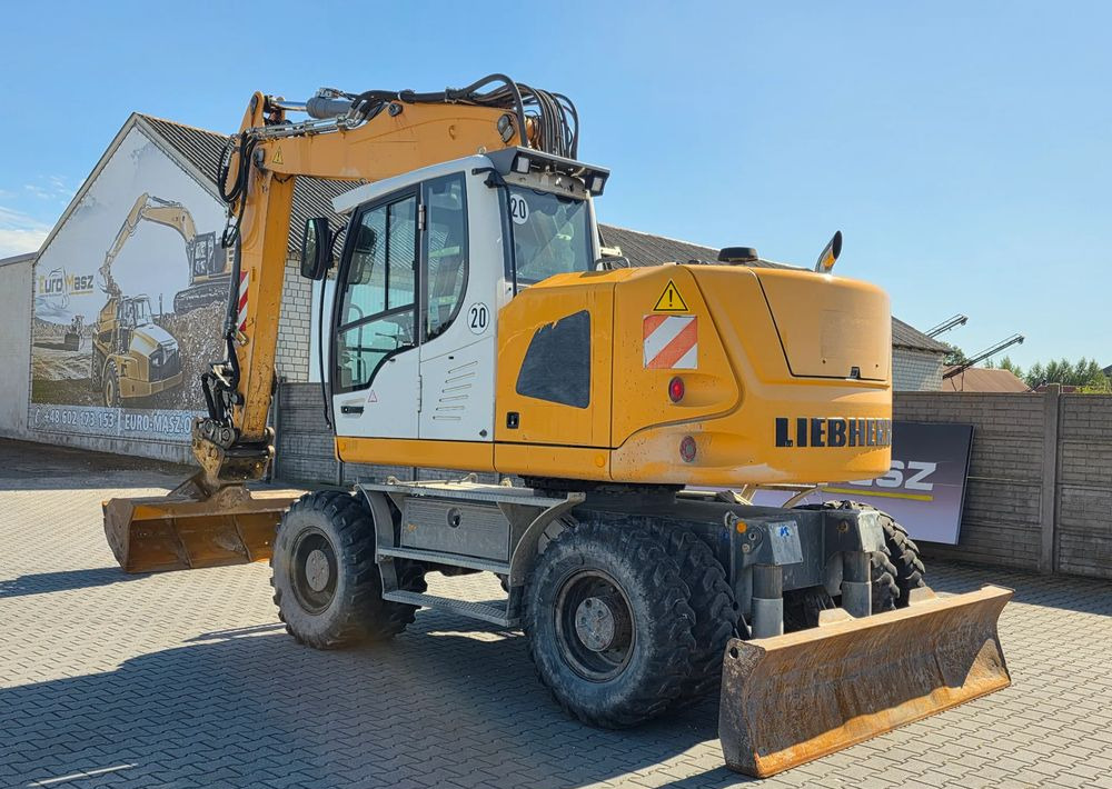 Liebherr A918 COMPACT, 2014 ROK, SW 48 LIKUFIX szybkozłącze - Ekskavator roda: gambar 3 Liebherr A918 COMPACT, 2014 ROK, SW 48 LIKUFIX szybkozłącze - Ekskavator roda: gambar 3