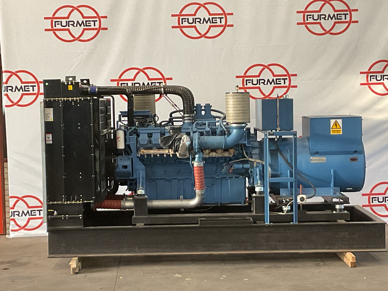 Genset MTU 16V2000, 900KVA generatorset. Like brand new. Low standby hours: gambar 8