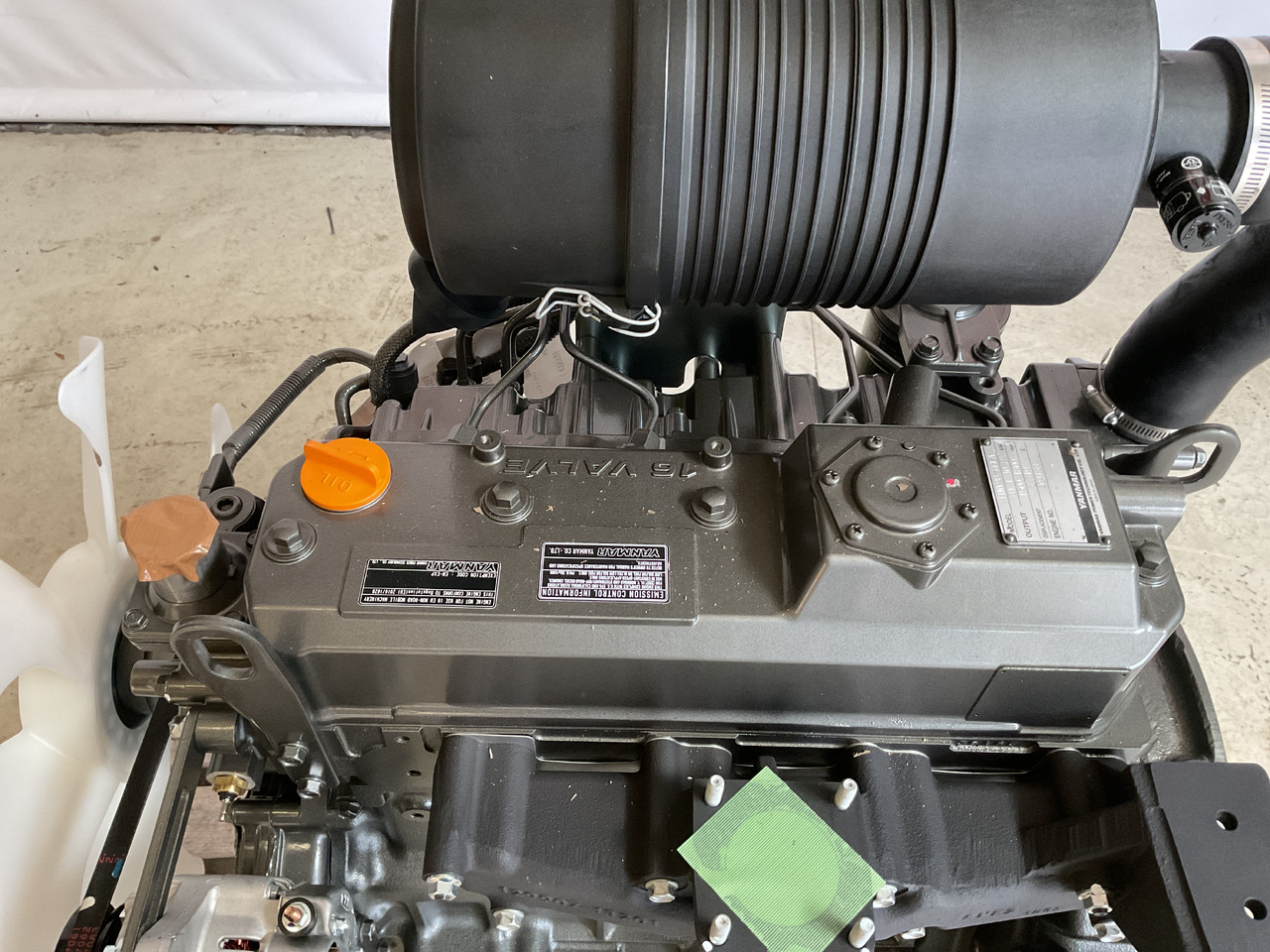 Yanmar 4TNV98 - Mesin: gambar 3 Yanmar 4TNV98 - Mesin: gambar 3