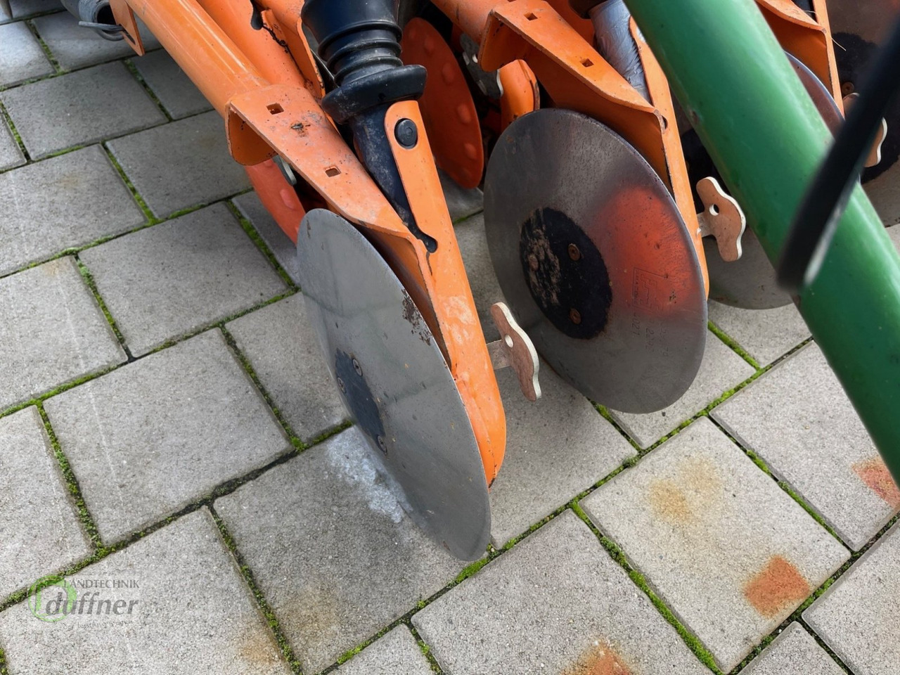 Amazone KE 303 + AD 303 - Menggabungkan bor benih: gambar 3 Amazone KE 303 + AD 303 - Menggabungkan bor benih: gambar 3