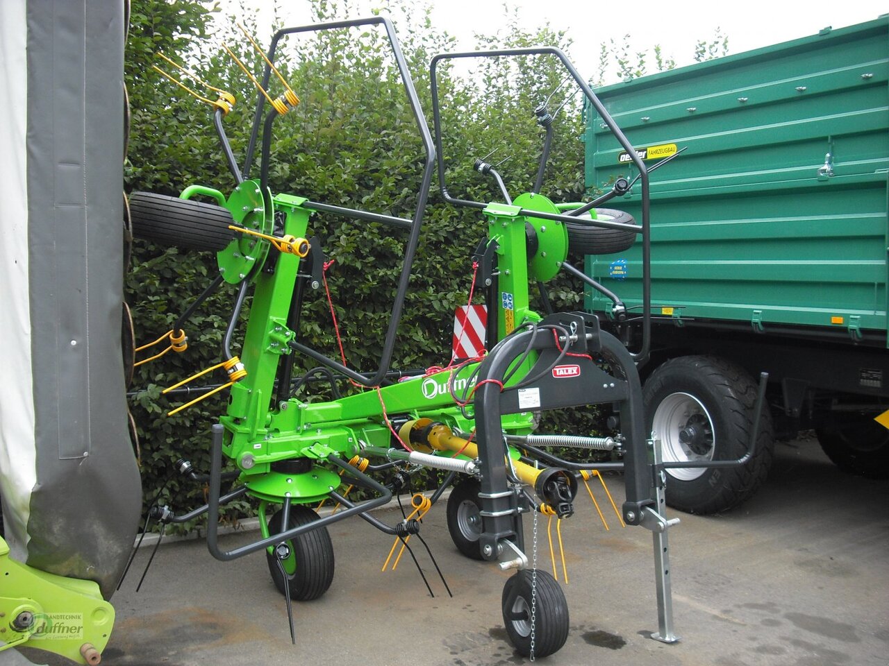 Talex Tornado 550 - Tedder/ Menyapu: gambar 3 Talex Tornado 550 - Tedder/ Menyapu: gambar 3