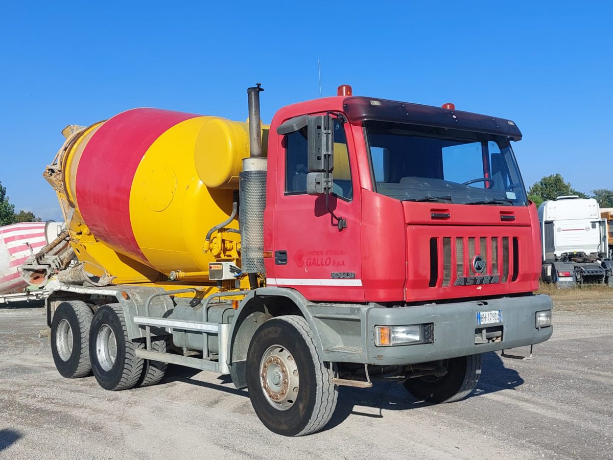 ASTRA HD7 6438 CIFA RY1100 - Truk pengaduk beton: gambar 1 ASTRA HD7 6438 CIFA RY1100 - Truk pengaduk beton: gambar 1