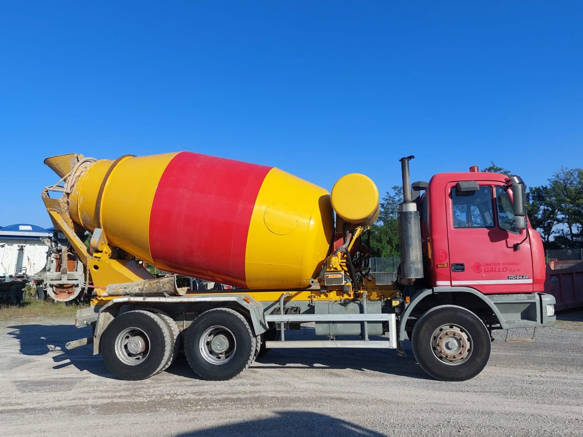 ASTRA HD7 6438 CIFA RY1100 - Truk pengaduk beton: gambar 4 ASTRA HD7 6438 CIFA RY1100 - Truk pengaduk beton: gambar 4