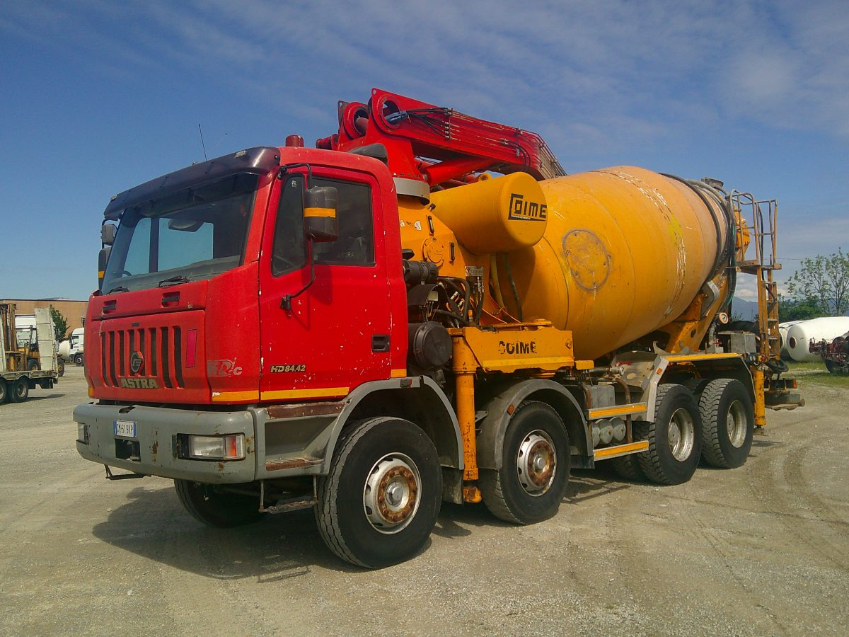 ASTRA HD7/C 84.45 COIME M31 - Truk pompa mixer: gambar 3 ASTRA HD7/C 84.45 COIME M31 - Truk pompa mixer: gambar 3