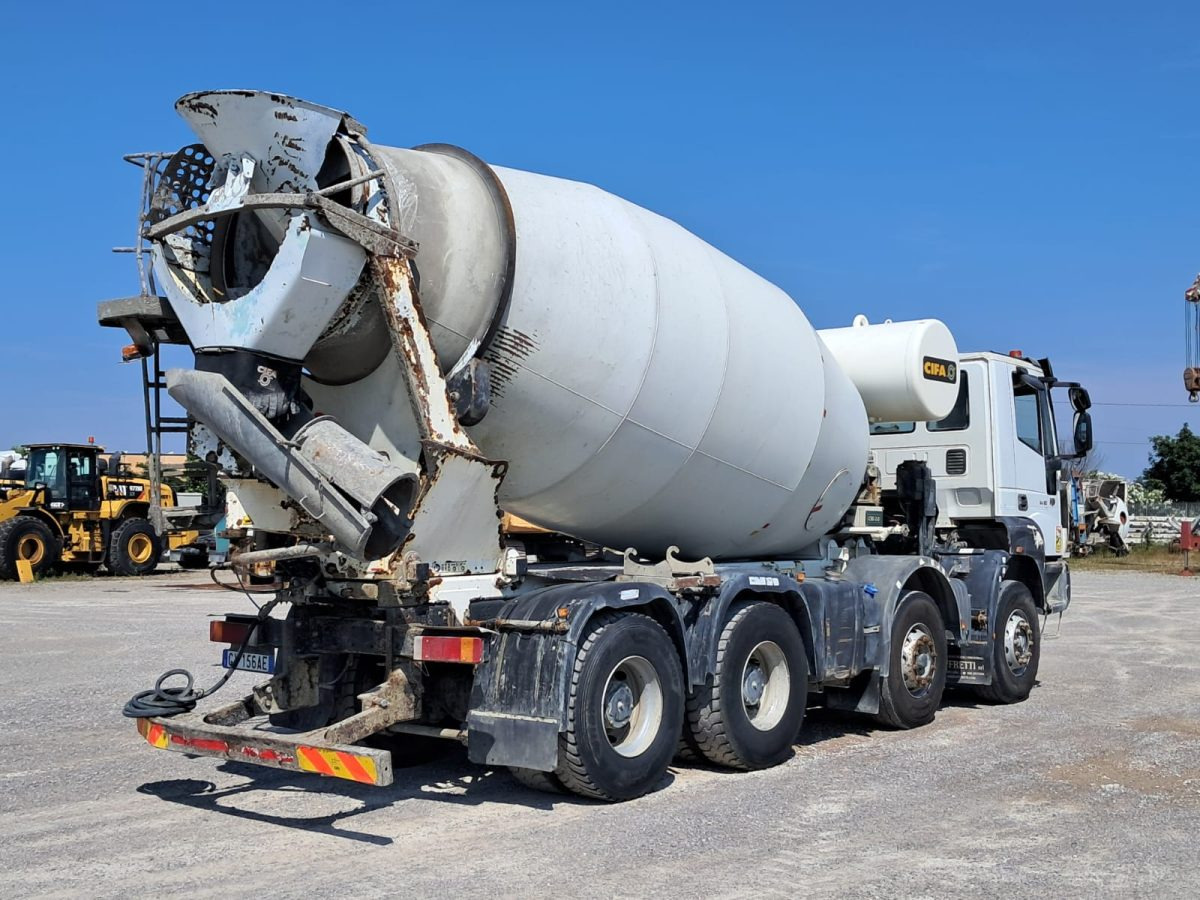 ASTRA HD9 8450 CIFA RY1300 - Truk pengaduk beton: gambar 2 ASTRA HD9 8450 CIFA RY1300 - Truk pengaduk beton: gambar 2