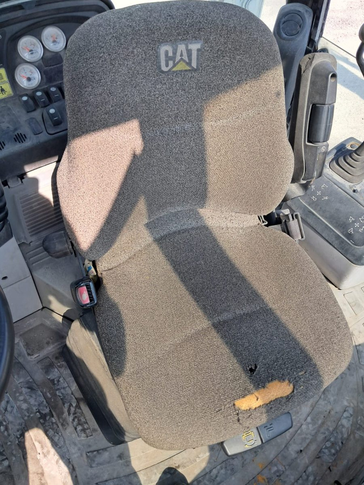 CATERPILLAR 428E - Backhoe loader: gambar 4 CATERPILLAR 428E - Backhoe loader: gambar 4
