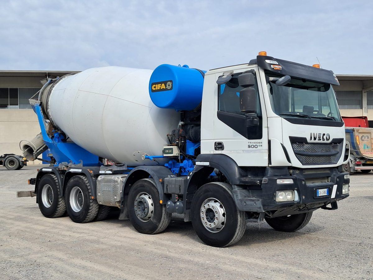 IVECO TRAKKER 500 CIFA RY1300 - Truk pengaduk beton: gambar 5 IVECO TRAKKER 500 CIFA RY1300 - Truk pengaduk beton: gambar 5