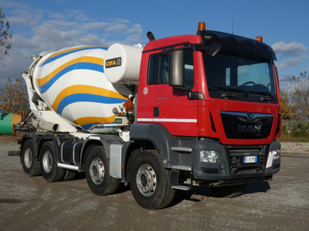 MAN TGS 41.460 CIFA RY1300 - Truk pengaduk beton: gambar 3 MAN TGS 41.460 CIFA RY1300 - Truk pengaduk beton: gambar 3