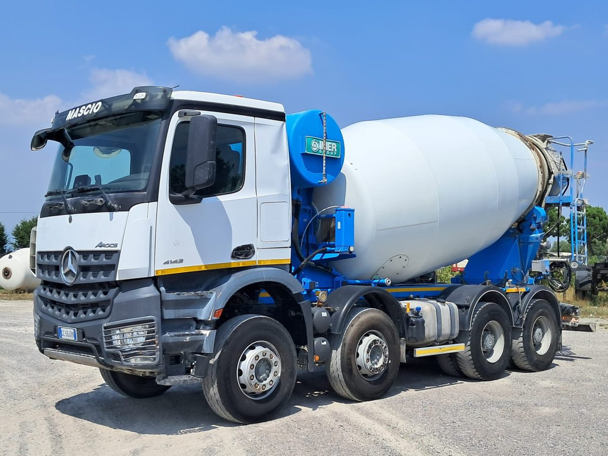 MERCEDES AROCS 4142 - Truk pengaduk beton: gambar 4 MERCEDES AROCS 4142 - Truk pengaduk beton: gambar 4