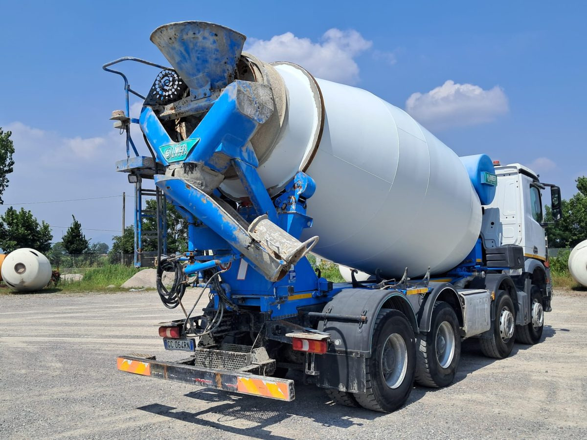 MERCEDES AROCS 4142 - Truk pengaduk beton: gambar 3 MERCEDES AROCS 4142 - Truk pengaduk beton: gambar 3