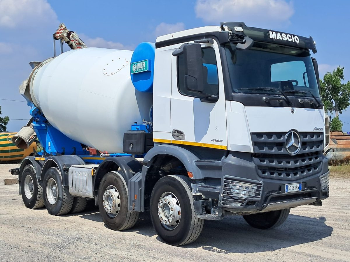 MERCEDES AROCS 4142 - Truk pengaduk beton: gambar 1 MERCEDES AROCS 4142 - Truk pengaduk beton: gambar 1