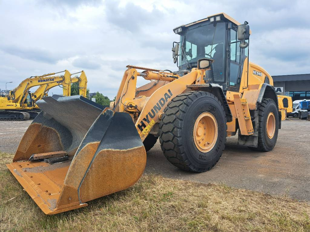 Hyundai HL940 - Wheel loader: gambar 1 Hyundai HL940 - Wheel loader: gambar 1