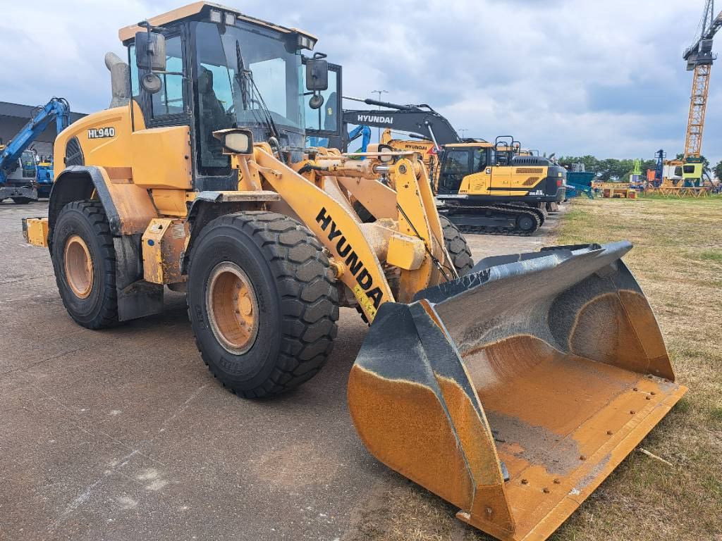 Hyundai HL940 - Wheel loader: gambar 2 Hyundai HL940 - Wheel loader: gambar 2