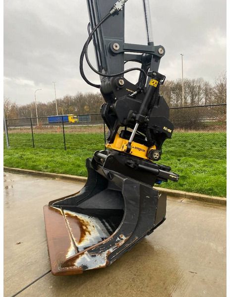 Engcon EC233, OQ80, GB29 = Rotator + Coupler + Gripper + - Lampiran untuk Peralatan konstruksi: gambar 1 Engcon EC233, OQ80, GB29 = Rotator + Coupler + Gripper + - Lampiran untuk Peralatan konstruksi: gambar 1