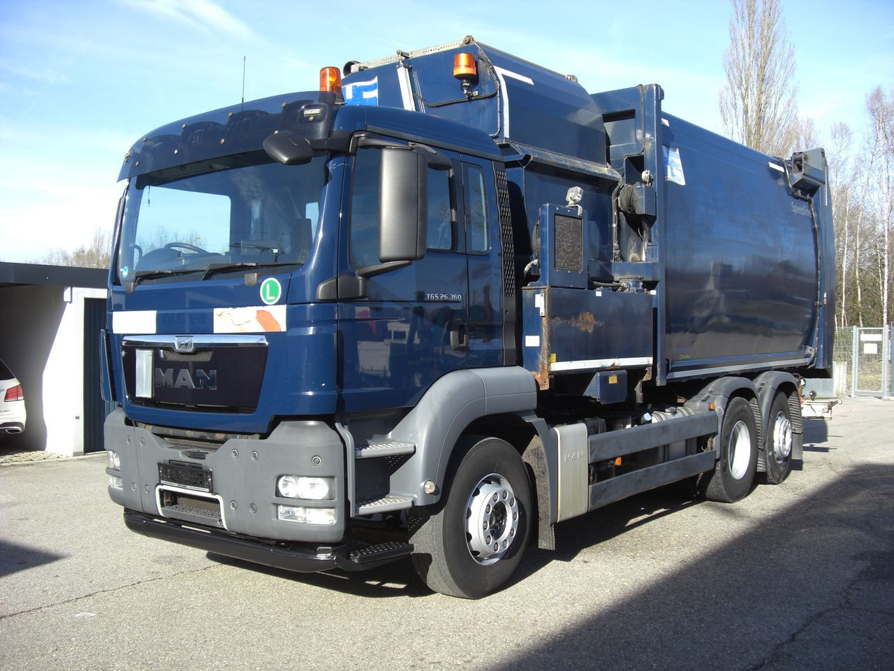 MAN 26360FNLL / RECHTSGEST. - Truk sampah: gambar 1 MAN 26360FNLL / RECHTSGEST. - Truk sampah: gambar 1