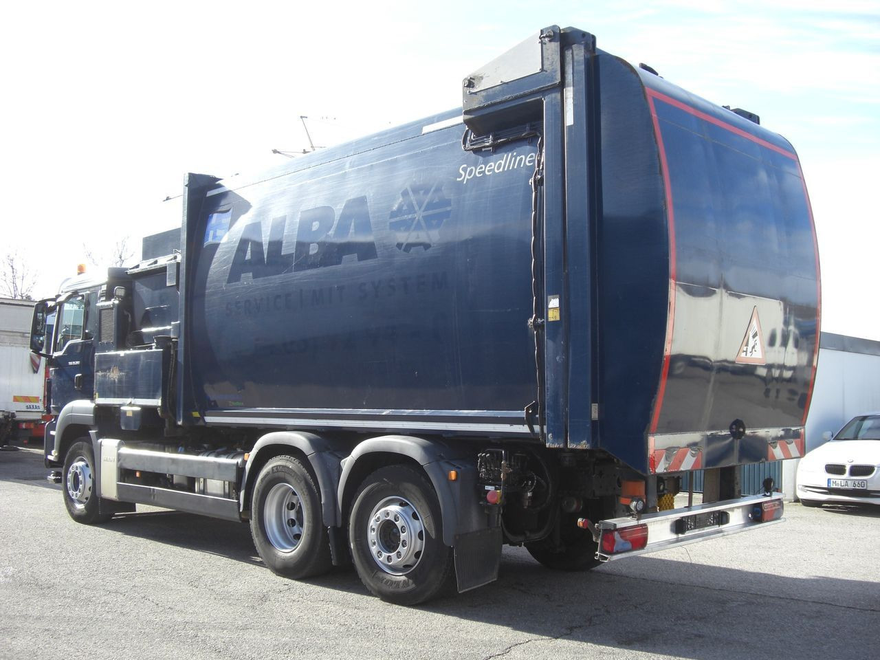 MAN 26360LL / Rechtsgesteuert MAN 26360LL / Rechtsgesteuert - Truk sampah: gambar 4 MAN 26360LL / Rechtsgesteuert MAN 26360LL / Rechtsgesteuert - Truk sampah: gambar 4