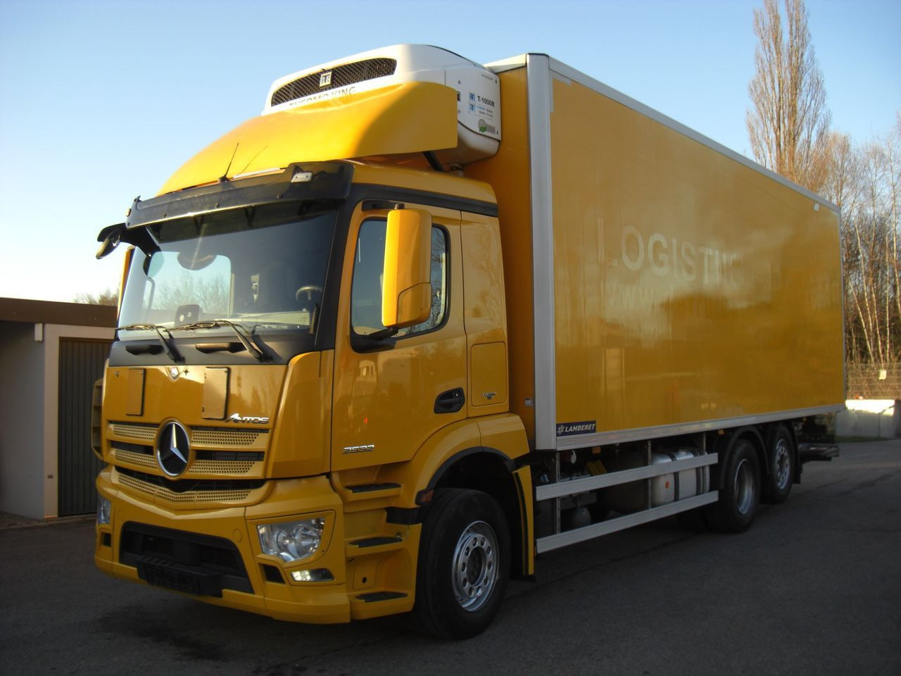 Mercedes-Benz 2532L ANTOS / LBW Mercedes-Benz 2532L ANTOS / LBW - Truk berpendingin: gambar 1 Mercedes-Benz 2532L ANTOS / LBW Mercedes-Benz 2532L ANTOS / LBW - Truk berpendingin: gambar 1