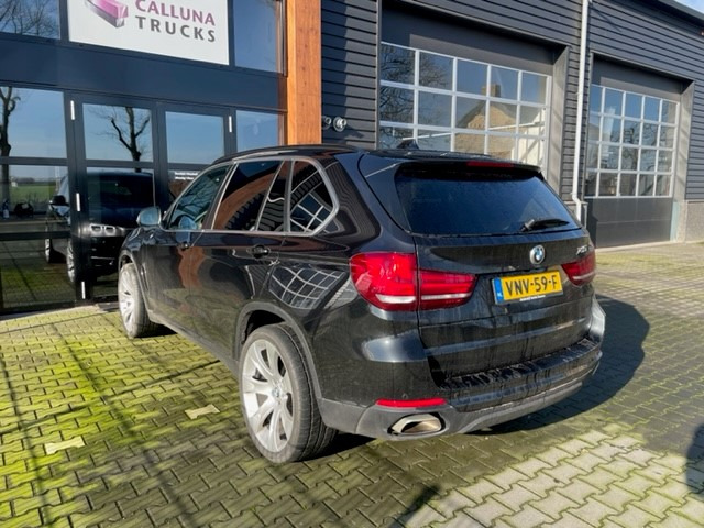 BMW X5 XDRIVE 30d - Mobil SUV: gambar 3 BMW X5 XDRIVE 30d - Mobil SUV: gambar 3
