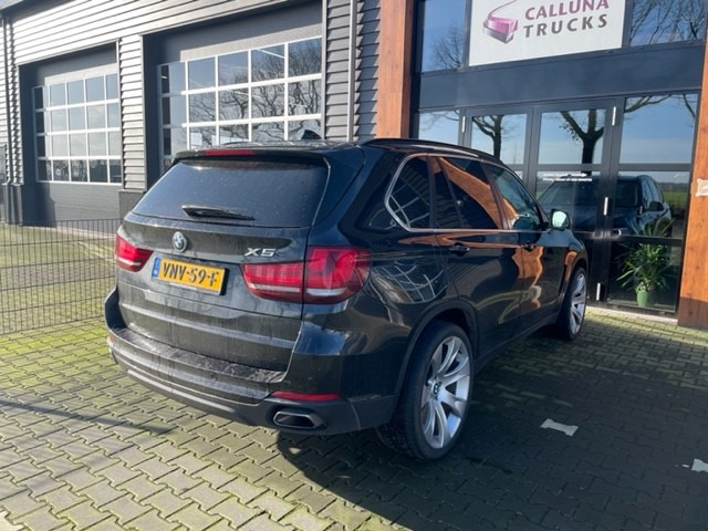 BMW X5 XDRIVE 30d - Mobil SUV: gambar 4 BMW X5 XDRIVE 30d - Mobil SUV: gambar 4