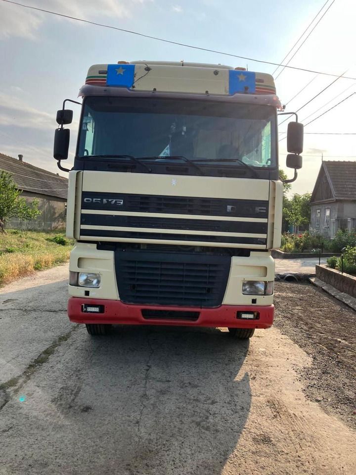 DAF XF 95 430 Platform - Truk flatbed: gambar 1 DAF XF 95 430 Platform - Truk flatbed: gambar 1