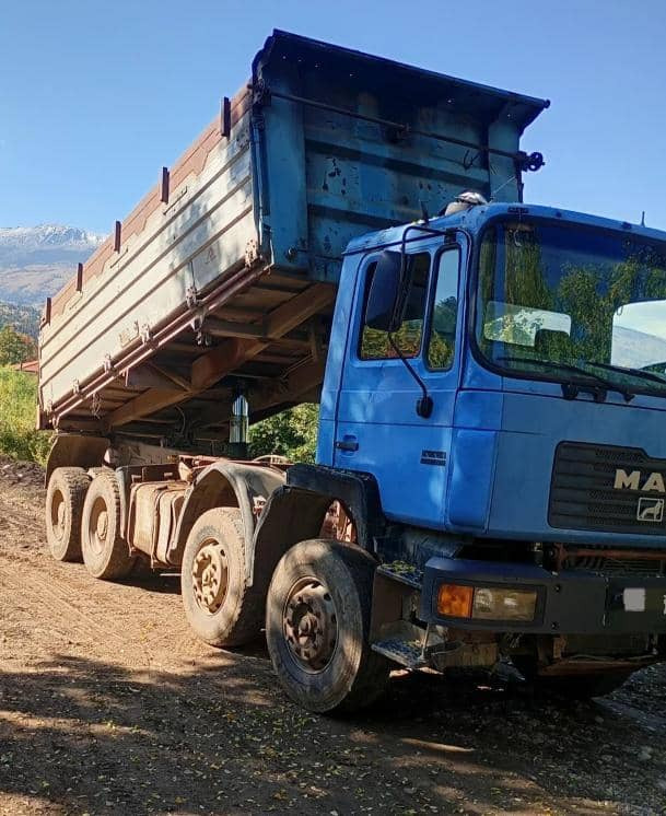 MAN 41.402 - Truk jungkit: gambar 2 MAN 41.402 - Truk jungkit: gambar 2