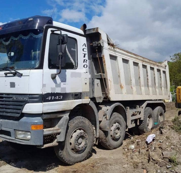 MERCEDES-BENZ Actros 4143 - Truk jungkit: gambar 2 MERCEDES-BENZ Actros 4143 - Truk jungkit: gambar 2