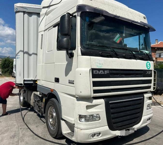 DAF XF 105.410 Tractor unit - Tractor head: gambar 5 DAF XF 105.410 Tractor unit - Tractor head: gambar 5