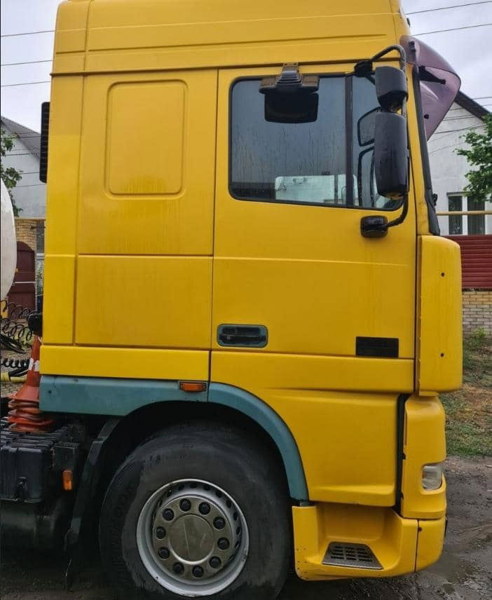 DAF XF 95 Tractor unit - Tractor head: gambar 3 DAF XF 95 Tractor unit - Tractor head: gambar 3